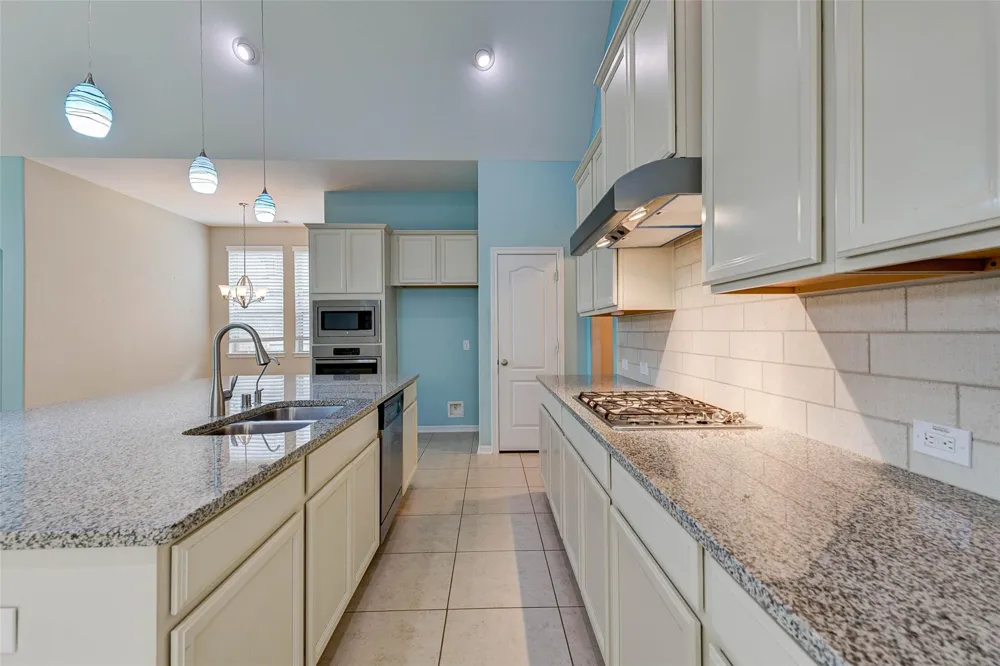 2603 Deerwood Heights Lane Manvel, TX 77578
