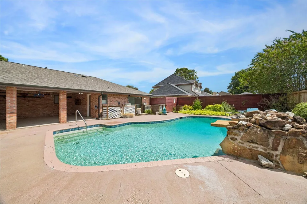 19614 Suncove Lane Humble, TX 77346