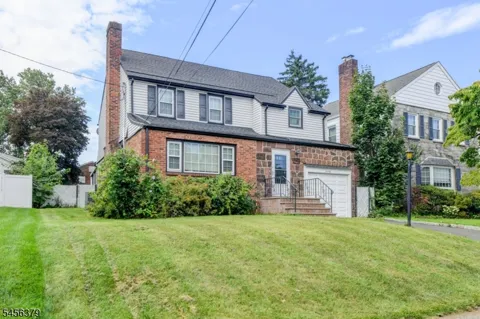 2758 Larchmont Rd