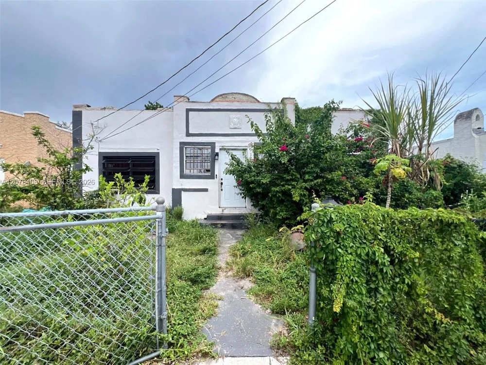 1275 NW 55th St Miami, FL 33142