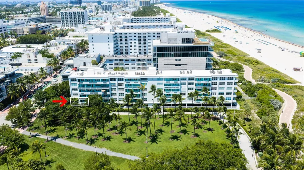 301 Ocean Dr #201 Miami Beach, FL 33139