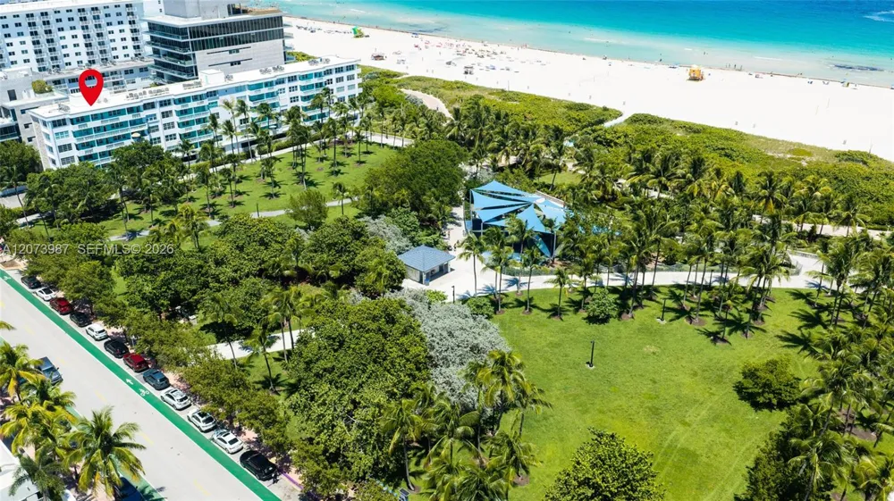 301 Ocean Dr #201 Miami Beach, FL 33139