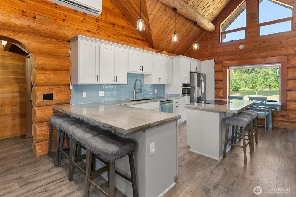 449 Collins Road Toledo, WA 98591