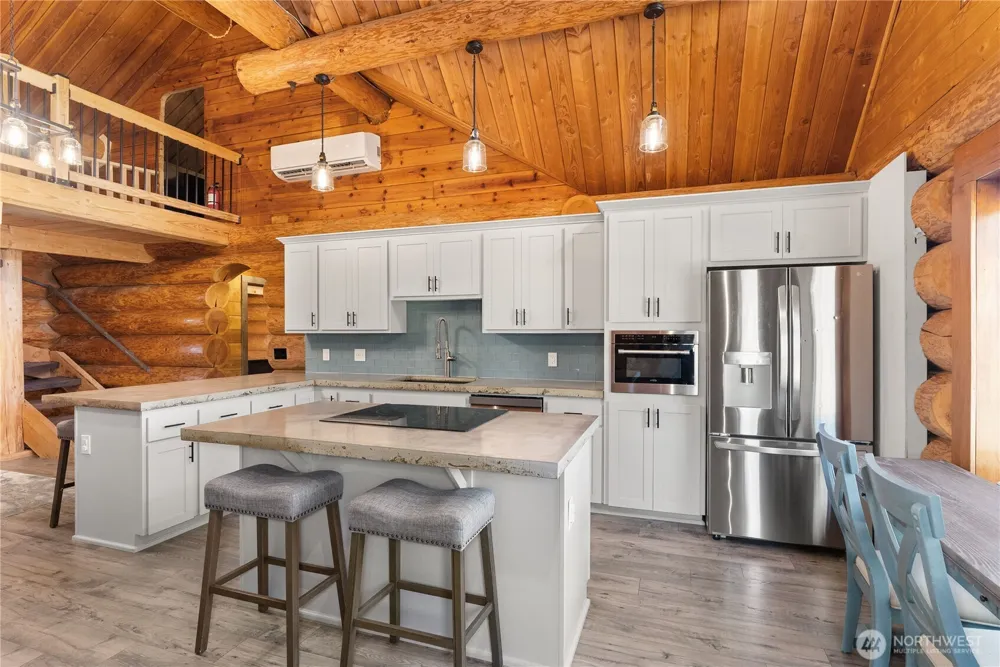 449 Collins Road Toledo, WA 98591