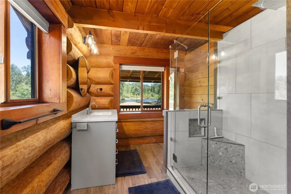 449 Collins Road Toledo, WA 98591