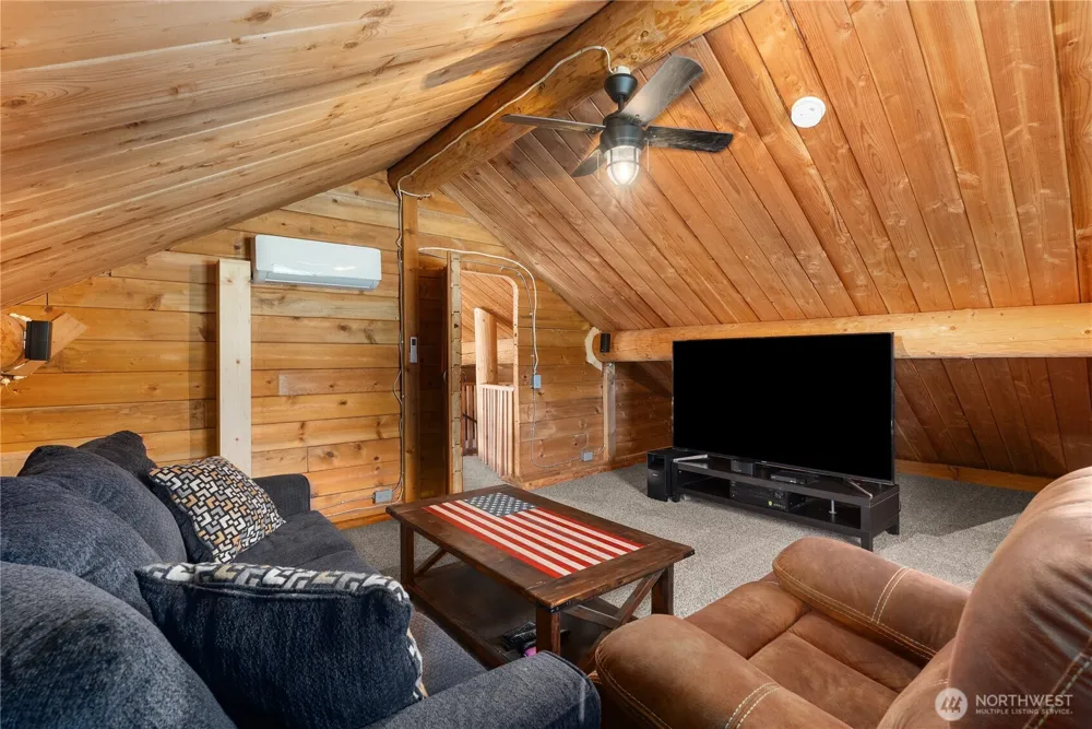 449 Collins Road Toledo, WA 98591