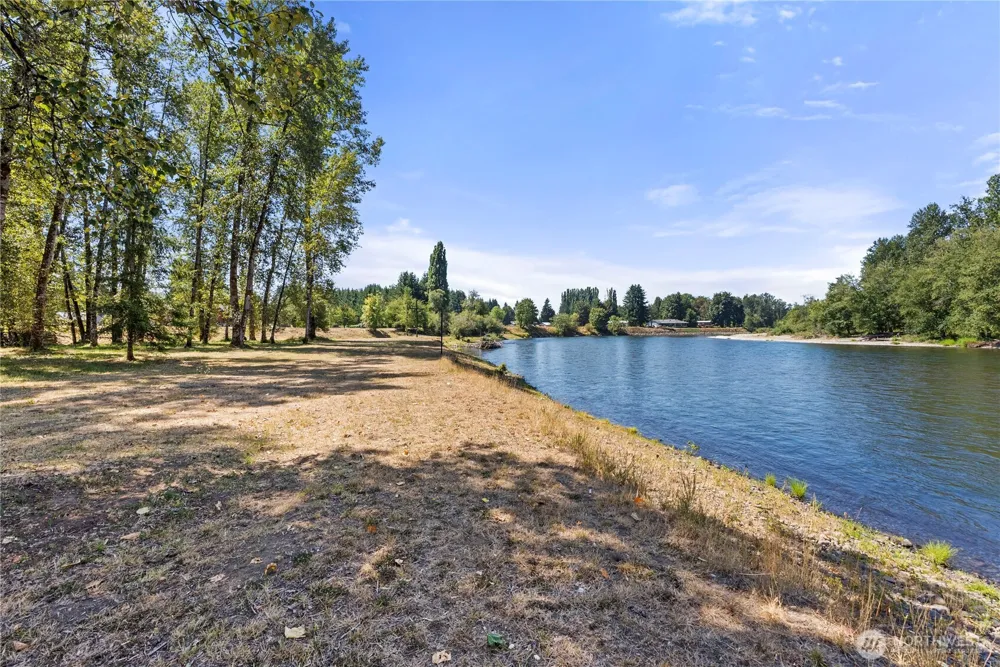 449 Collins Road Toledo, WA 98591