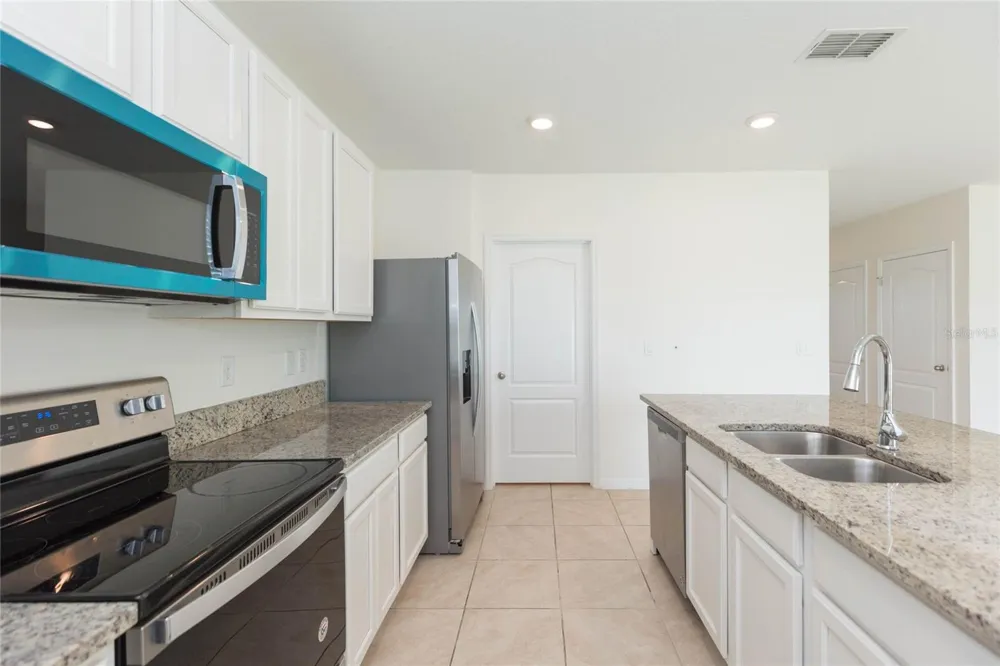 478 AUTUMN STREAM DRIVE Auburndale, FL 33823