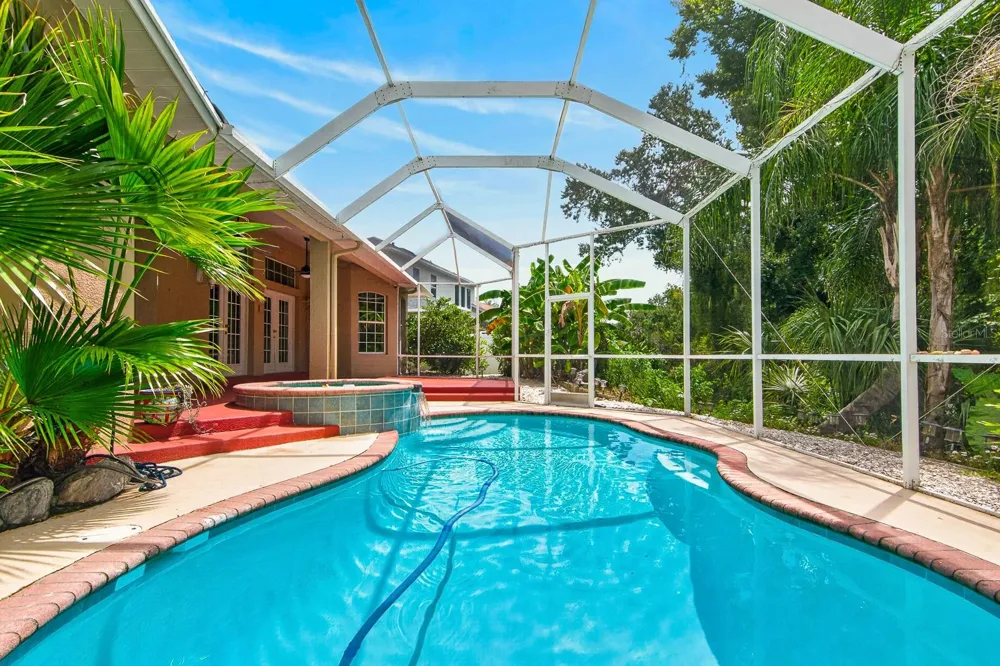 2007 RIVER CROSSING DRIVE Valrico, FL 33596