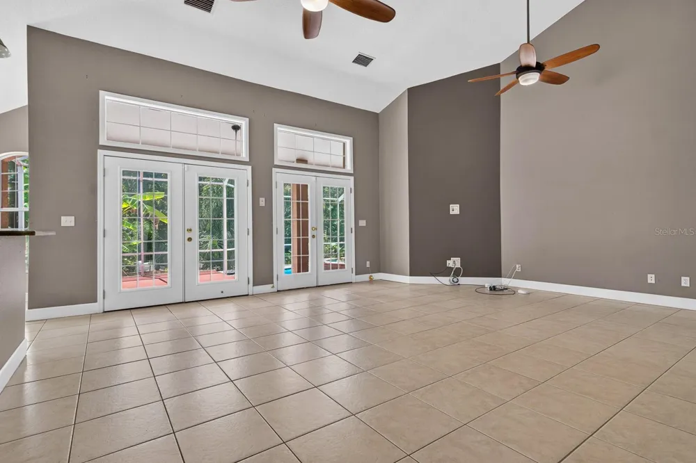 2007 RIVER CROSSING DRIVE Valrico, FL 33596