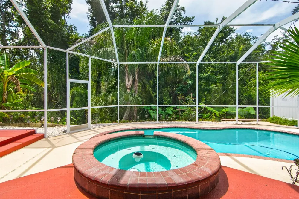 2007 RIVER CROSSING DRIVE Valrico, FL 33596