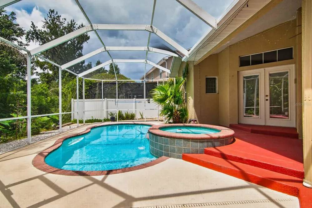 2007 RIVER CROSSING DRIVE Valrico, FL 33596