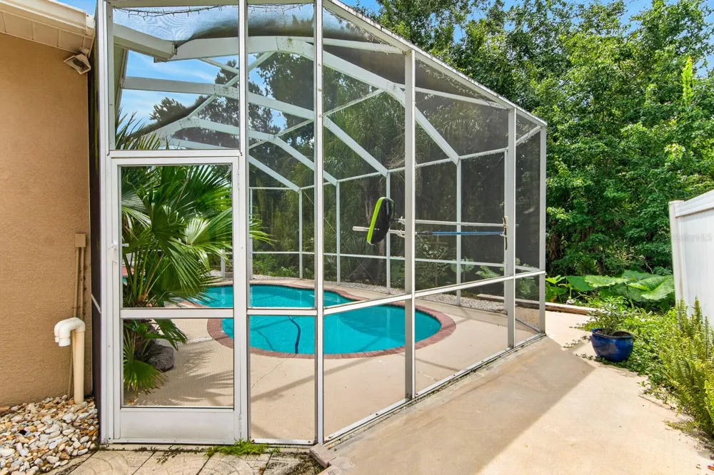 2007 RIVER CROSSING DRIVE Valrico, FL 33596