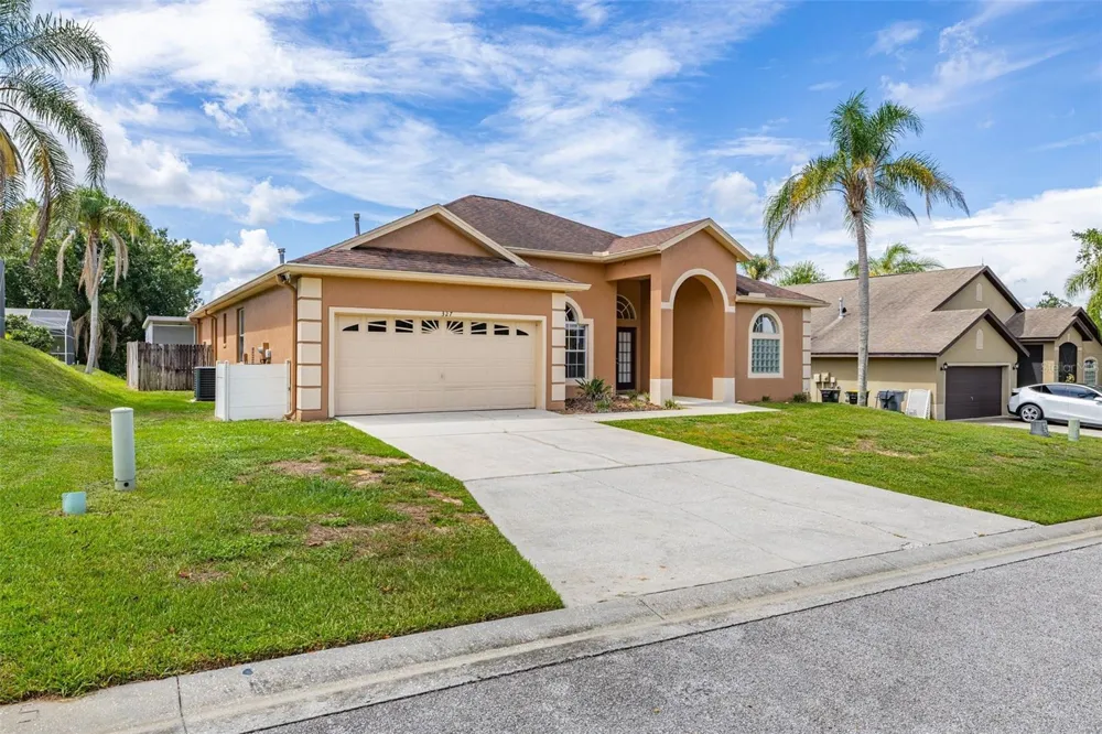 327 GREELEY LOOP Davenport, FL 33897