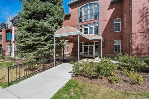300 Hudson Street #111