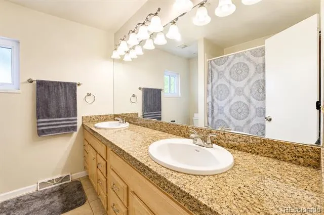 205 S Tucson Circle Aurora, CO 80012