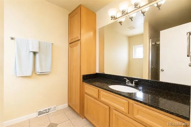 205 S Tucson Circle Aurora, CO 80012