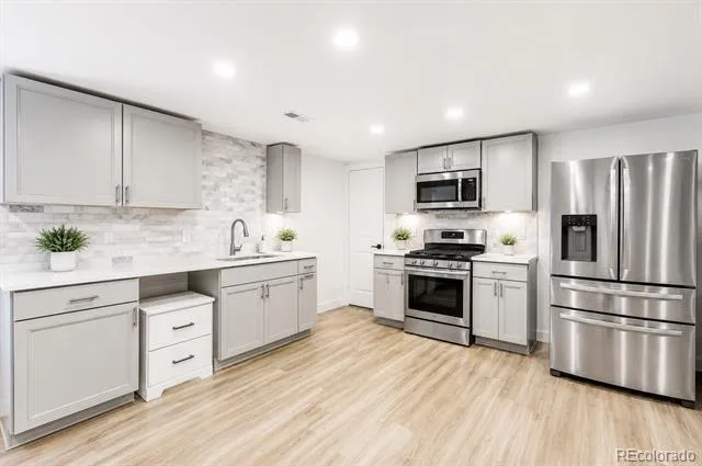 205 S Tucson Circle Aurora, CO 80012