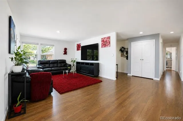 205 S Tucson Circle Aurora, CO 80012
