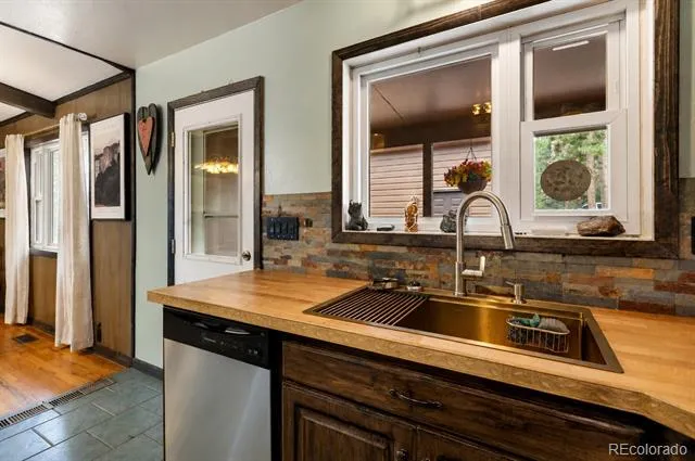 300 Ute Trail Woodland Park, CO 80863