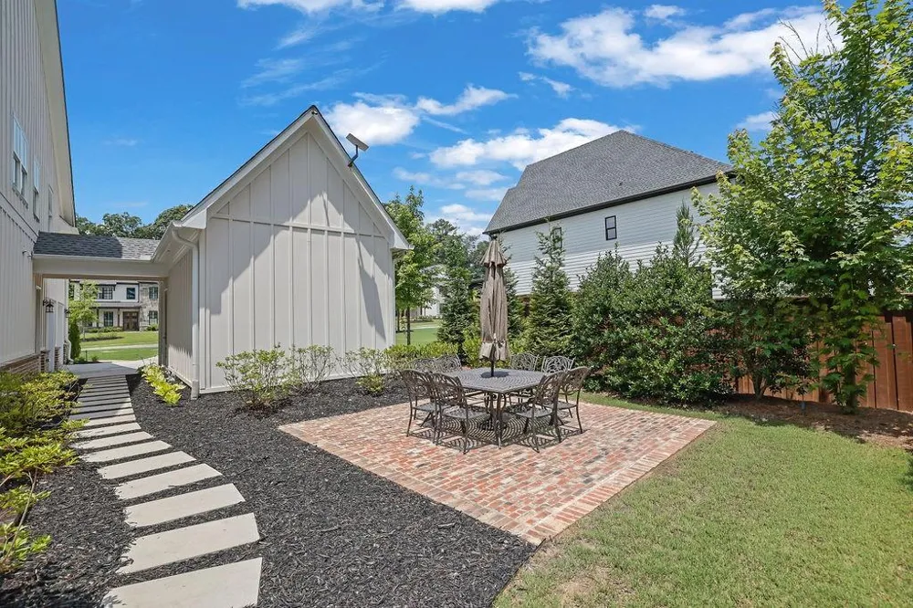 120 Chateau Place Woodstock, GA 30188