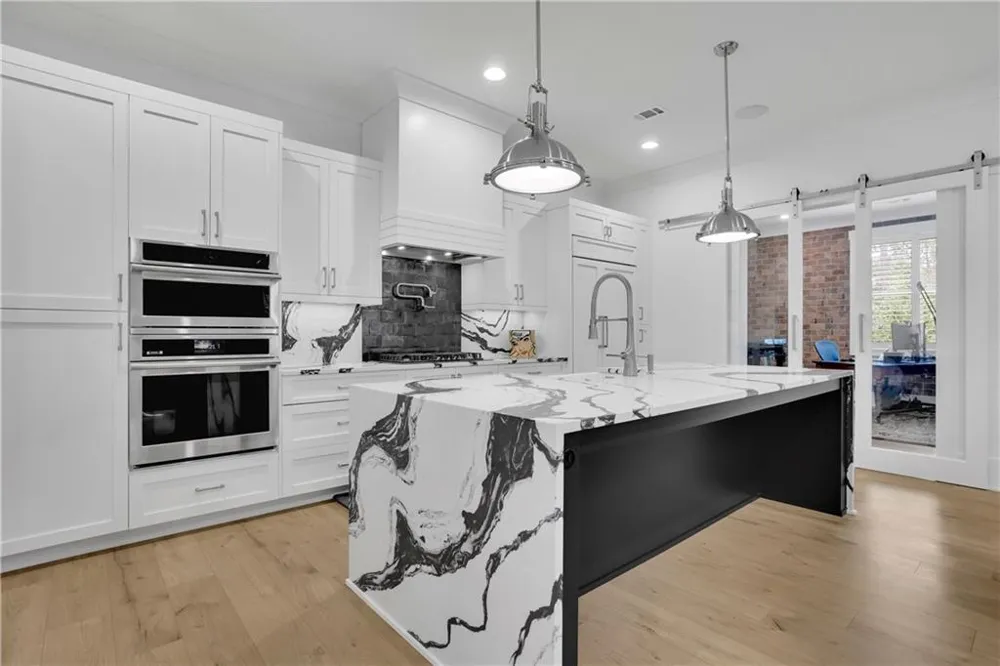 120 Chateau Place Woodstock, GA 30188