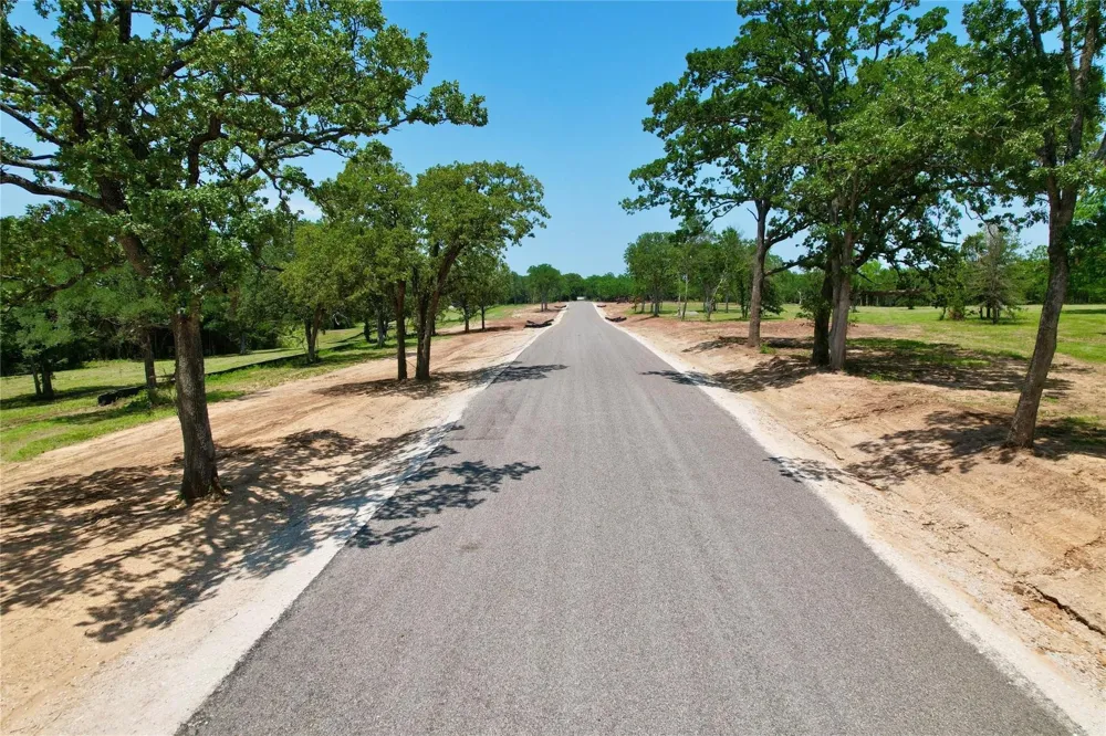 75 S Crescent Drive Pottsboro, TX 75076