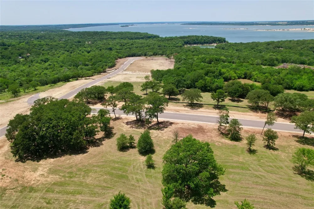 75 S Crescent Drive Pottsboro, TX 75076