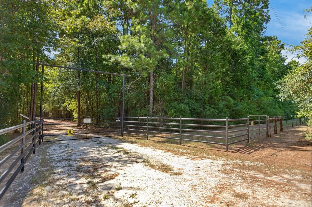 6517 State Highway 21 W Crockett, TX 75835