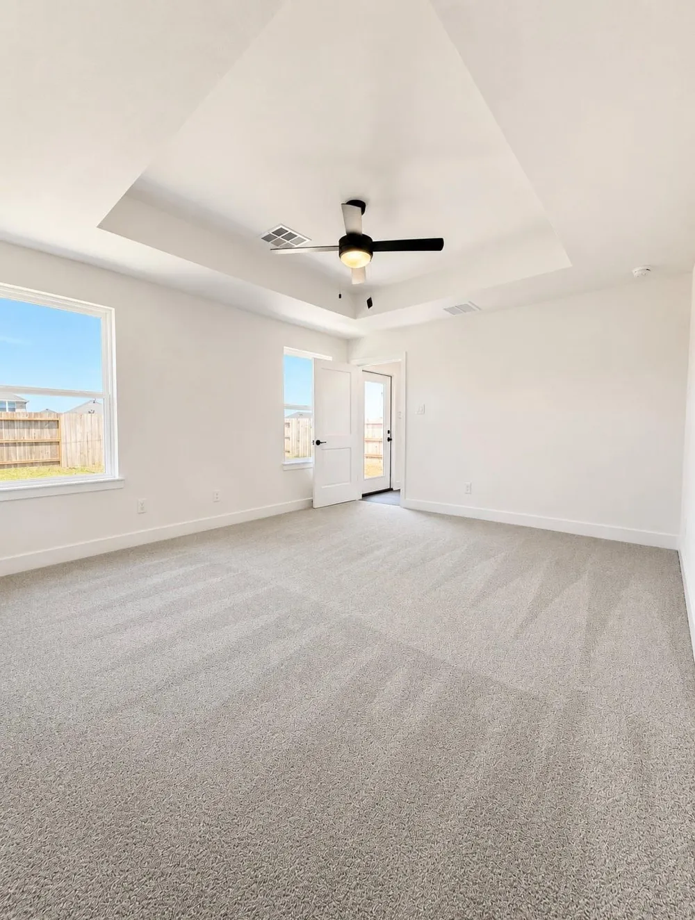 2039 Emerald Lake Trail Dayton, TX 77535