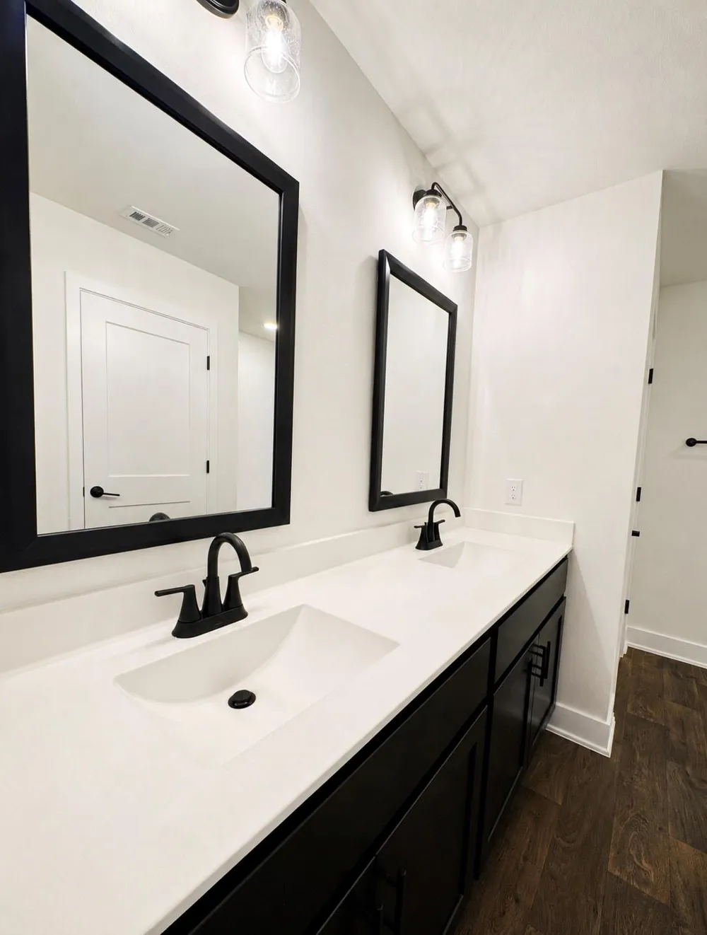 2039 Emerald Lake Trail Dayton, TX 77535