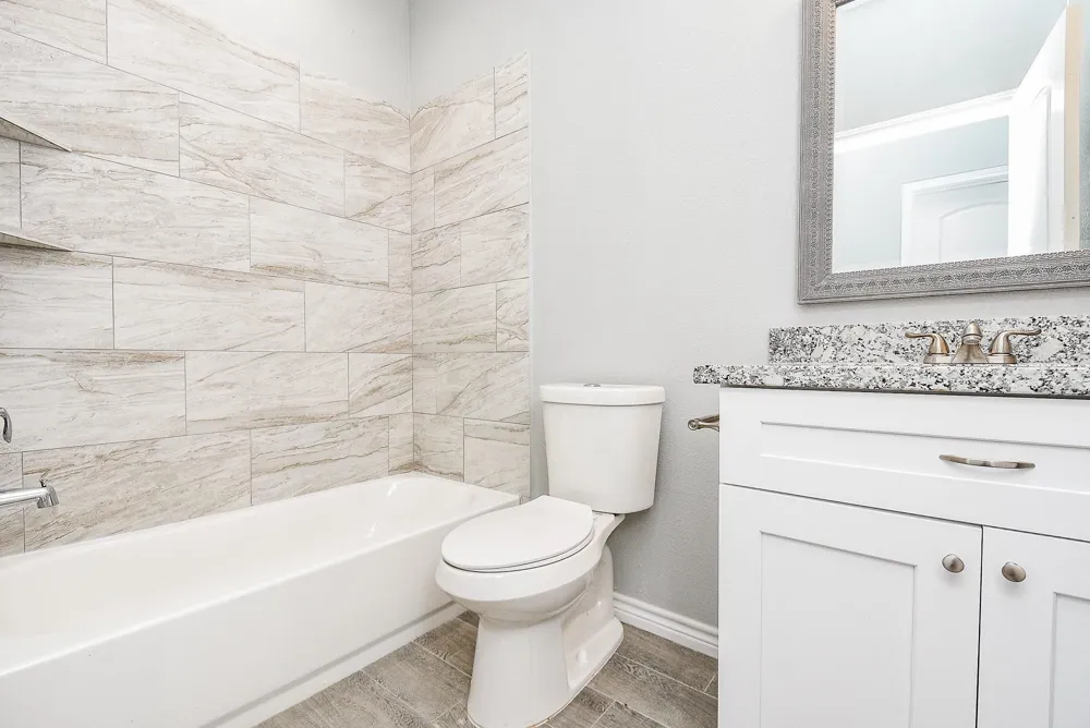 16948 W Ivanhoe Montgomery, TX 77316