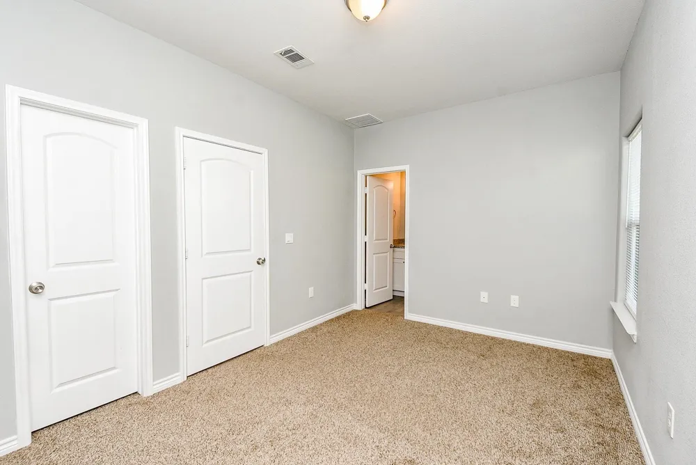 16948 W Ivanhoe Montgomery, TX 77316