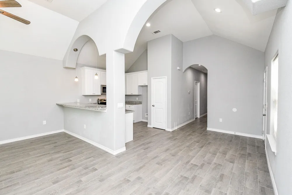 16948 W Ivanhoe Montgomery, TX 77316