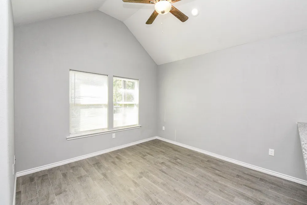16948 W Ivanhoe Montgomery, TX 77316