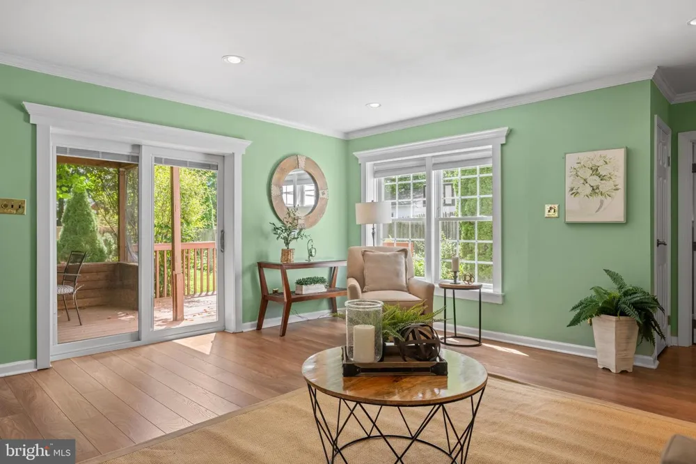 77 FOREST ROAD Springfield, PA 19064