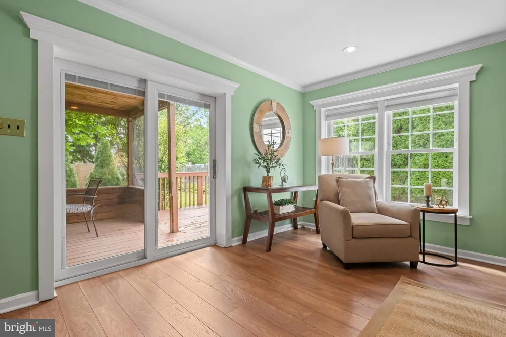 77 FOREST ROAD Springfield, PA 19064