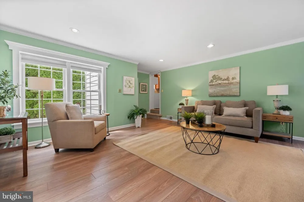 77 FOREST ROAD Springfield, PA 19064