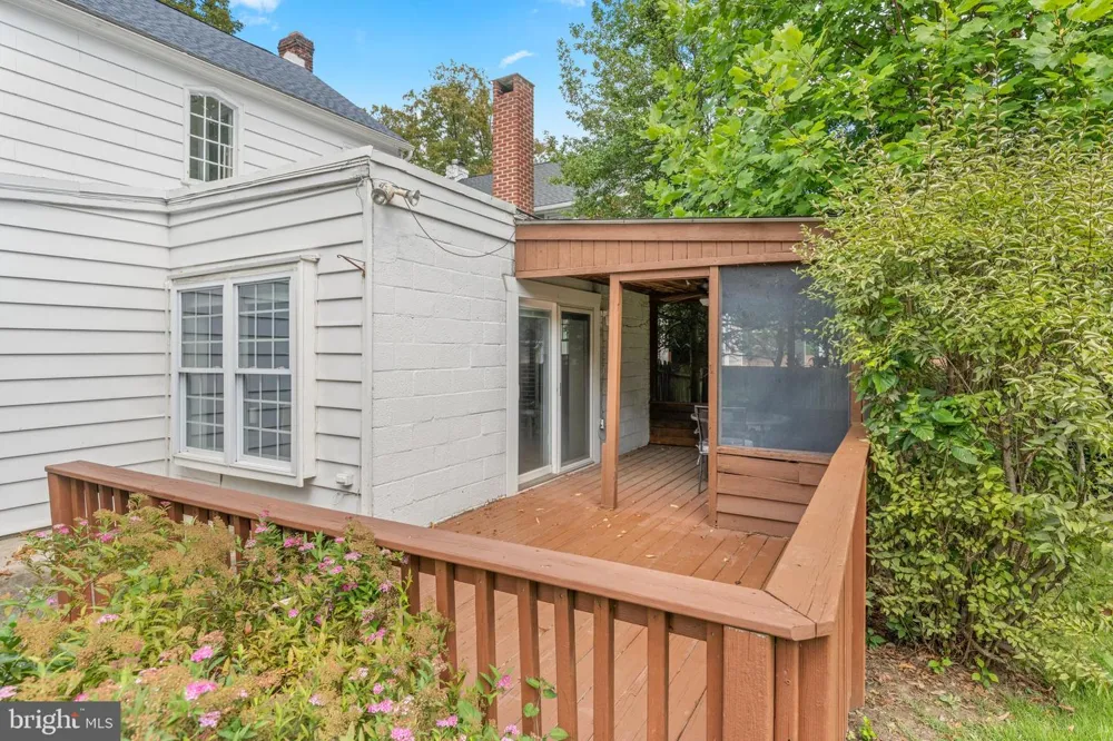 77 FOREST ROAD Springfield, PA 19064