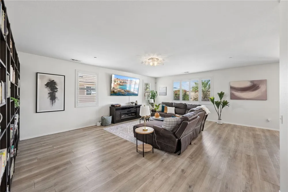 25432 Lone Acres Road Menifee, CA 92584