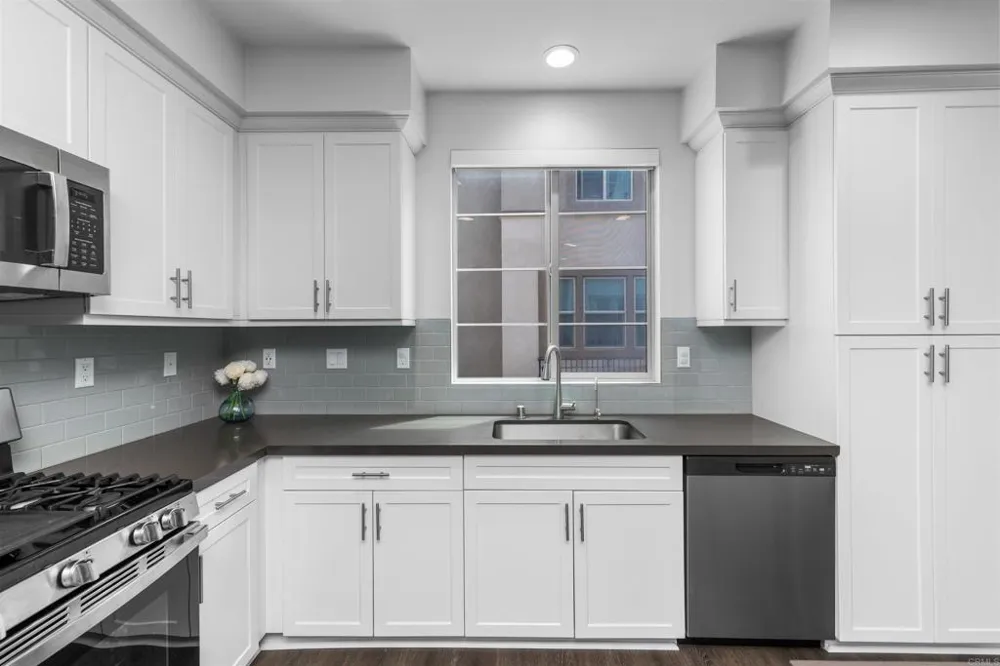 328 Waverunner Court Santee, CA 92071