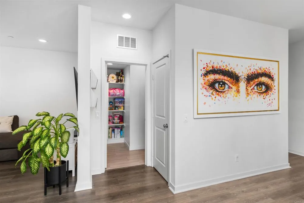 328 Waverunner Court Santee, CA 92071