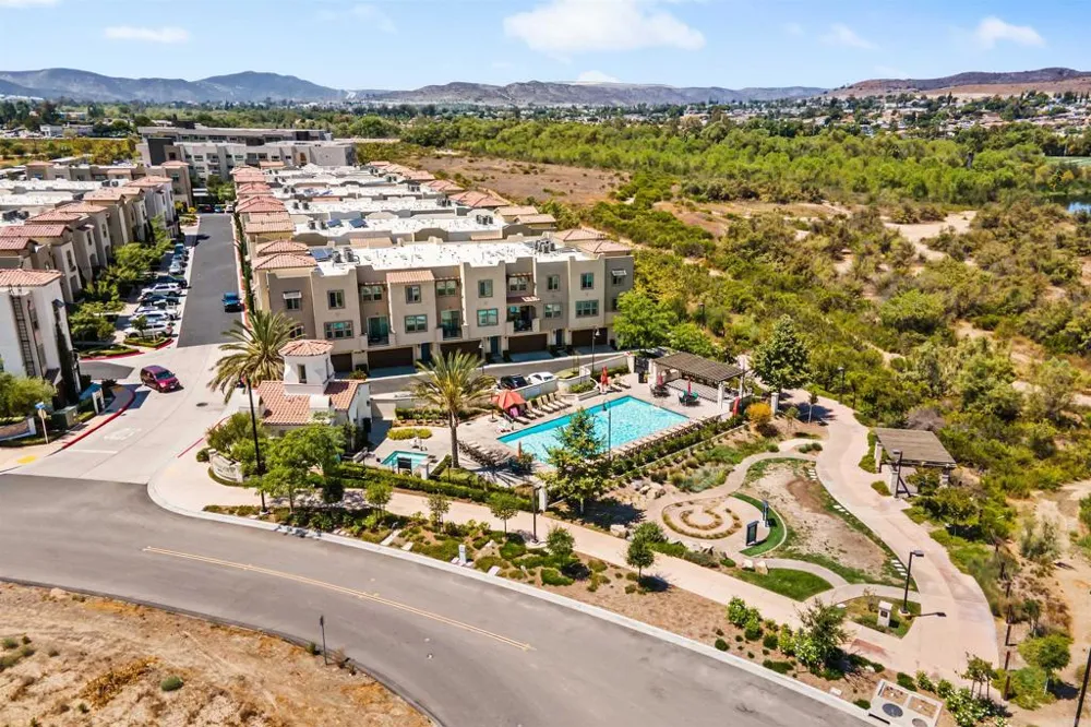 328 Waverunner Court Santee, CA 92071