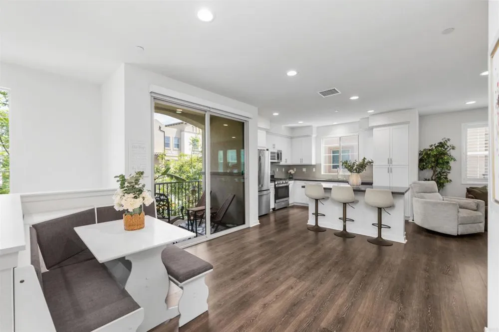 328 Waverunner Court Santee, CA 92071