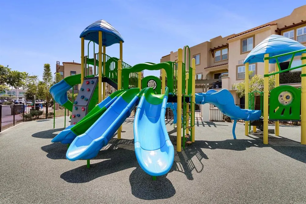 328 Waverunner Court Santee, CA 92071
