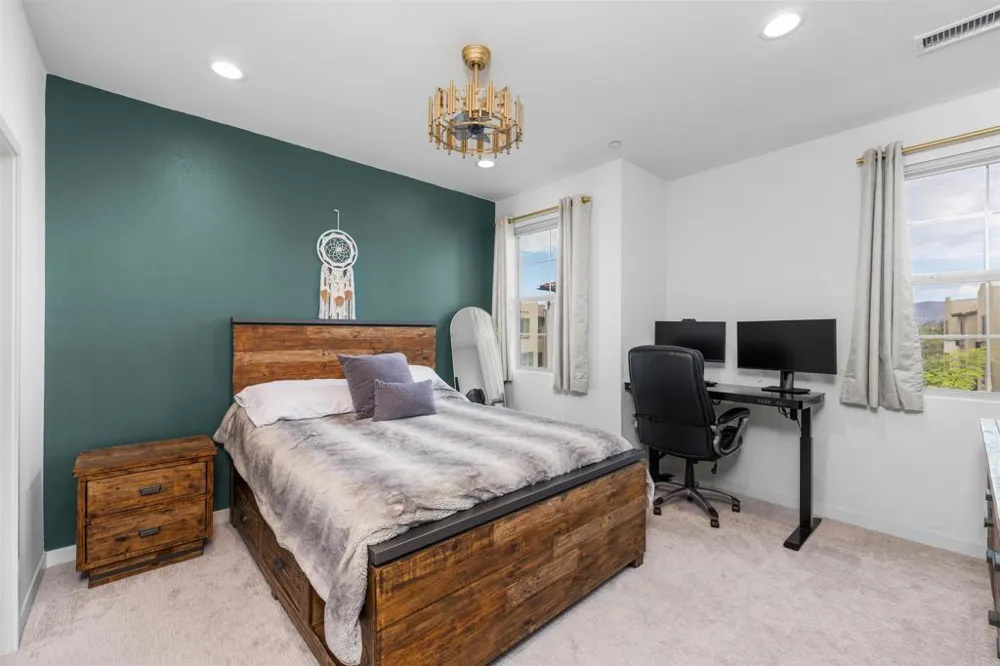 328 Waverunner Court Santee, CA 92071