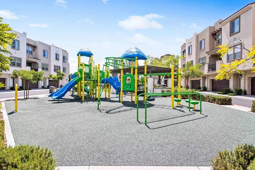 328 Waverunner Court Santee, CA 92071