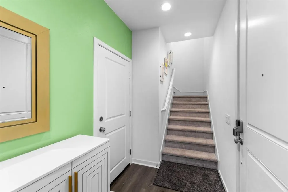328 Waverunner Court Santee, CA 92071