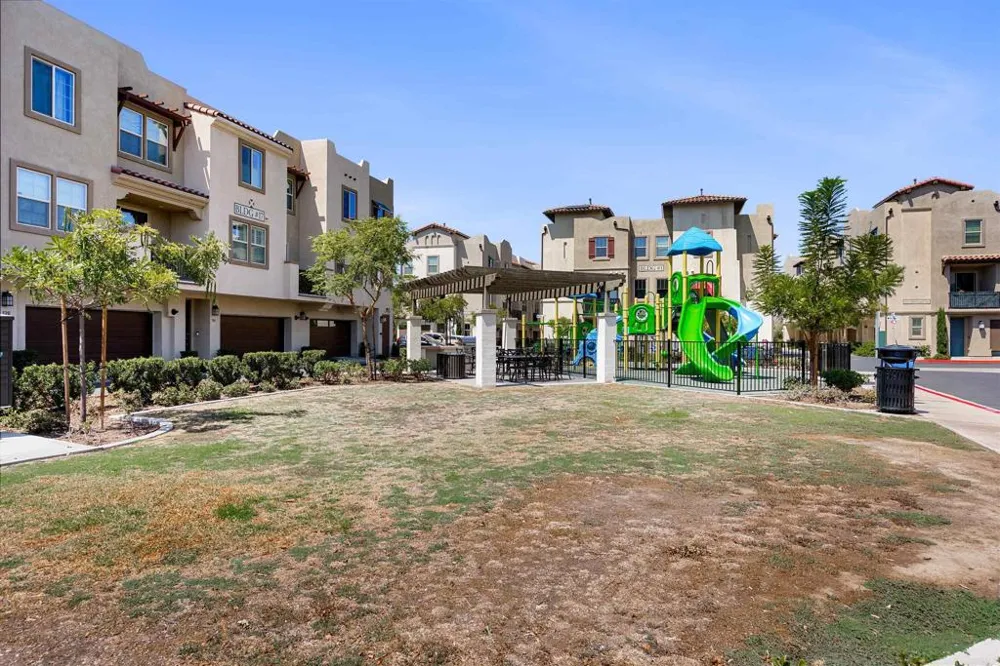 328 Waverunner Court Santee, CA 92071