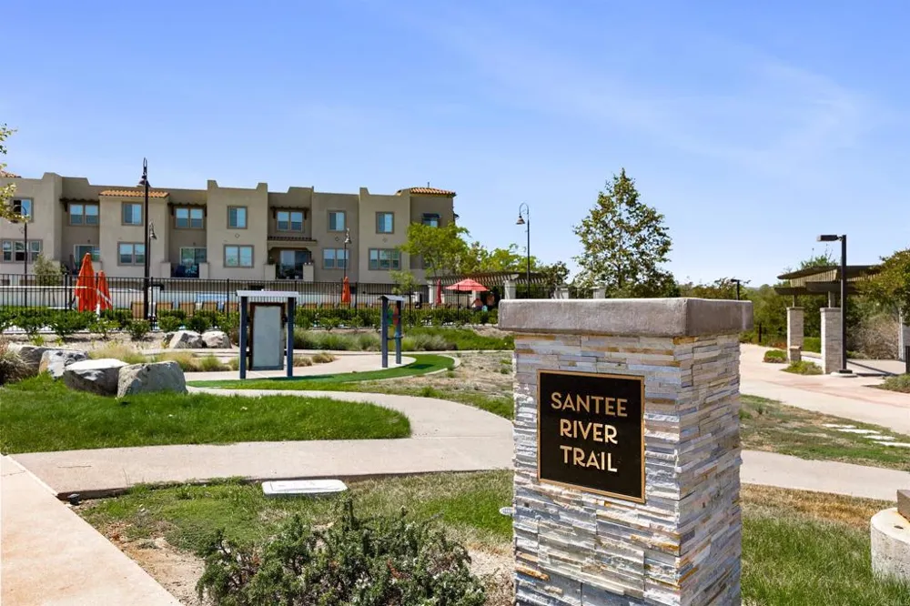 328 Waverunner Court Santee, CA 92071